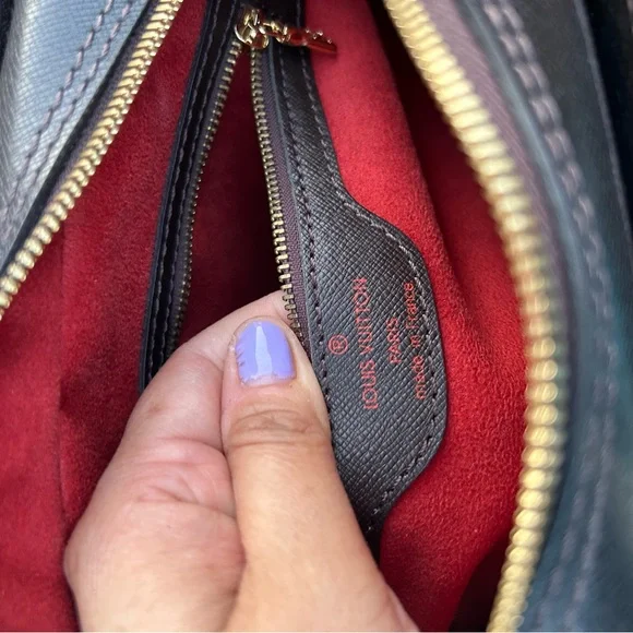 Brown Checkered Fancy Square Purse Red Interior - Picture 11 of 11